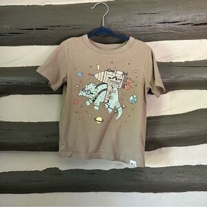 Awesome Gap Kids graphic tee! 3Y